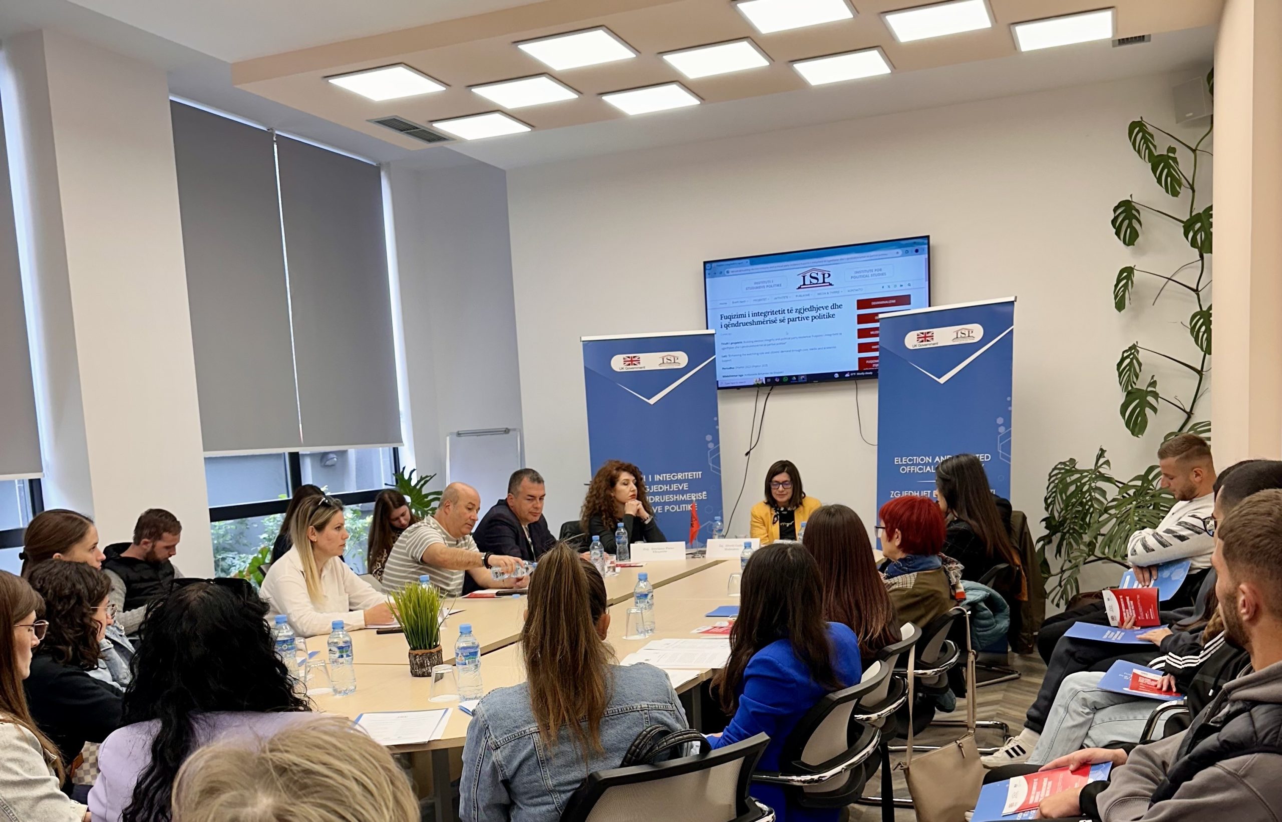 Integriteti i partive dhe kandidatëve: forum diskutimi në Pogradec
