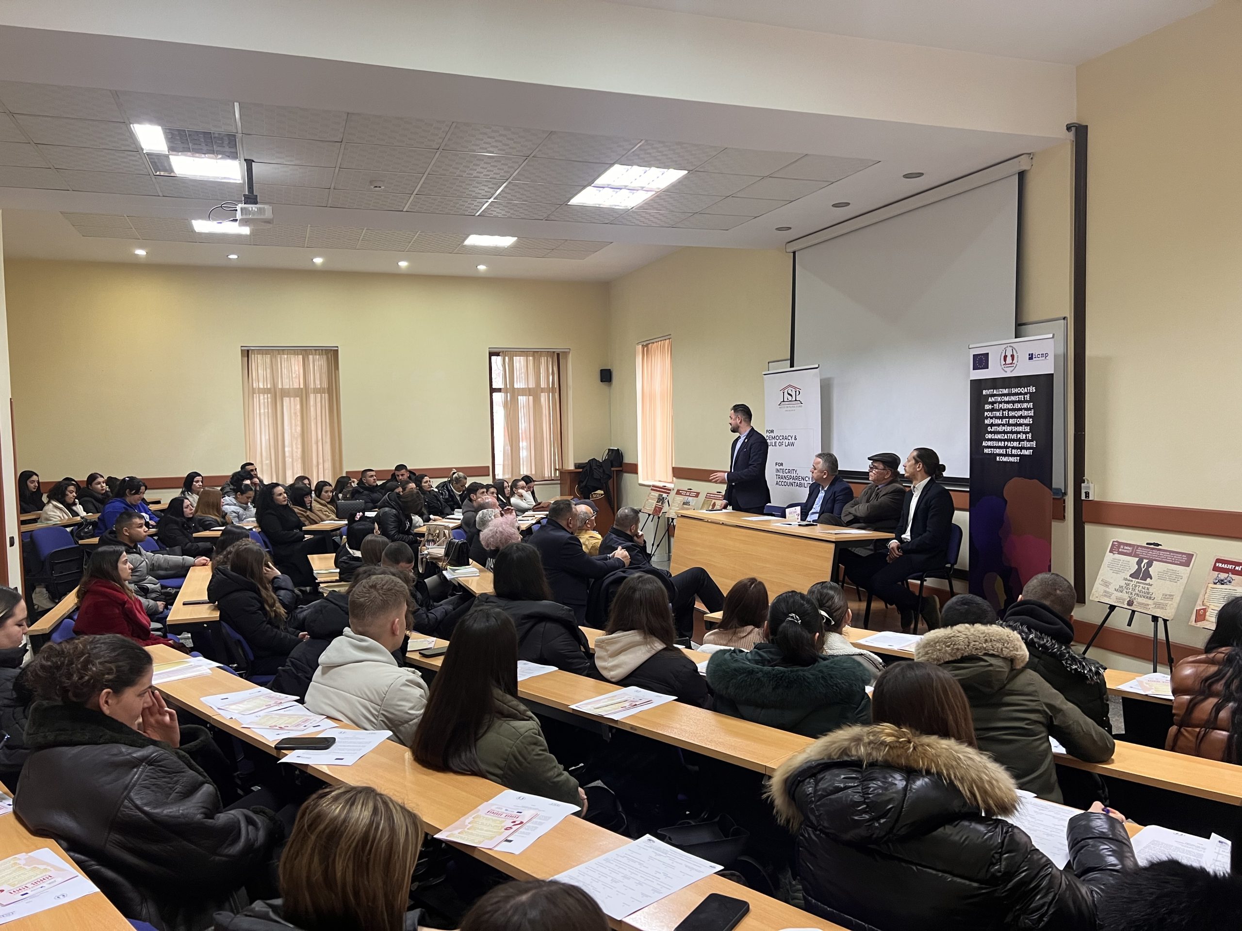 Forum me studentët Korçë: Memoria dhe kujtesa: Viktimat e kufirit gjatë viteve 1988-1990