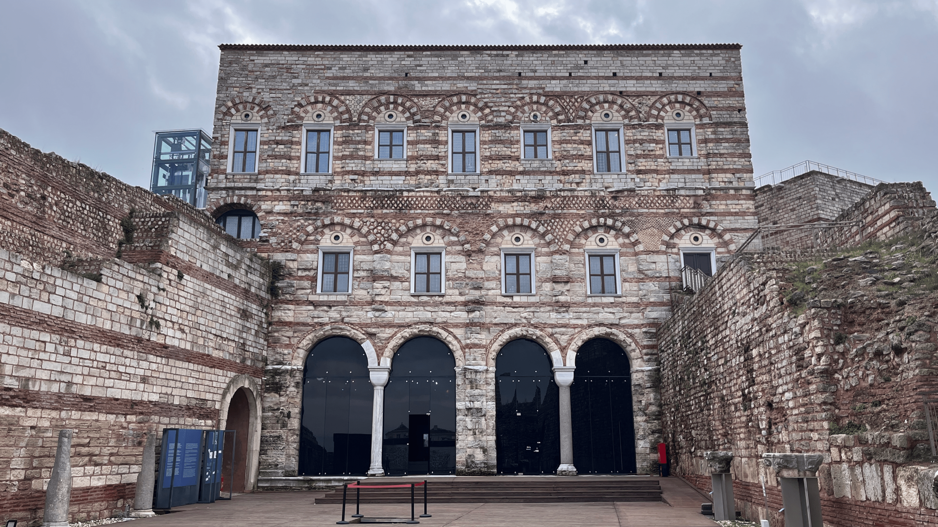 Palace of the Porphyrogenitus (Tekfur Palace)