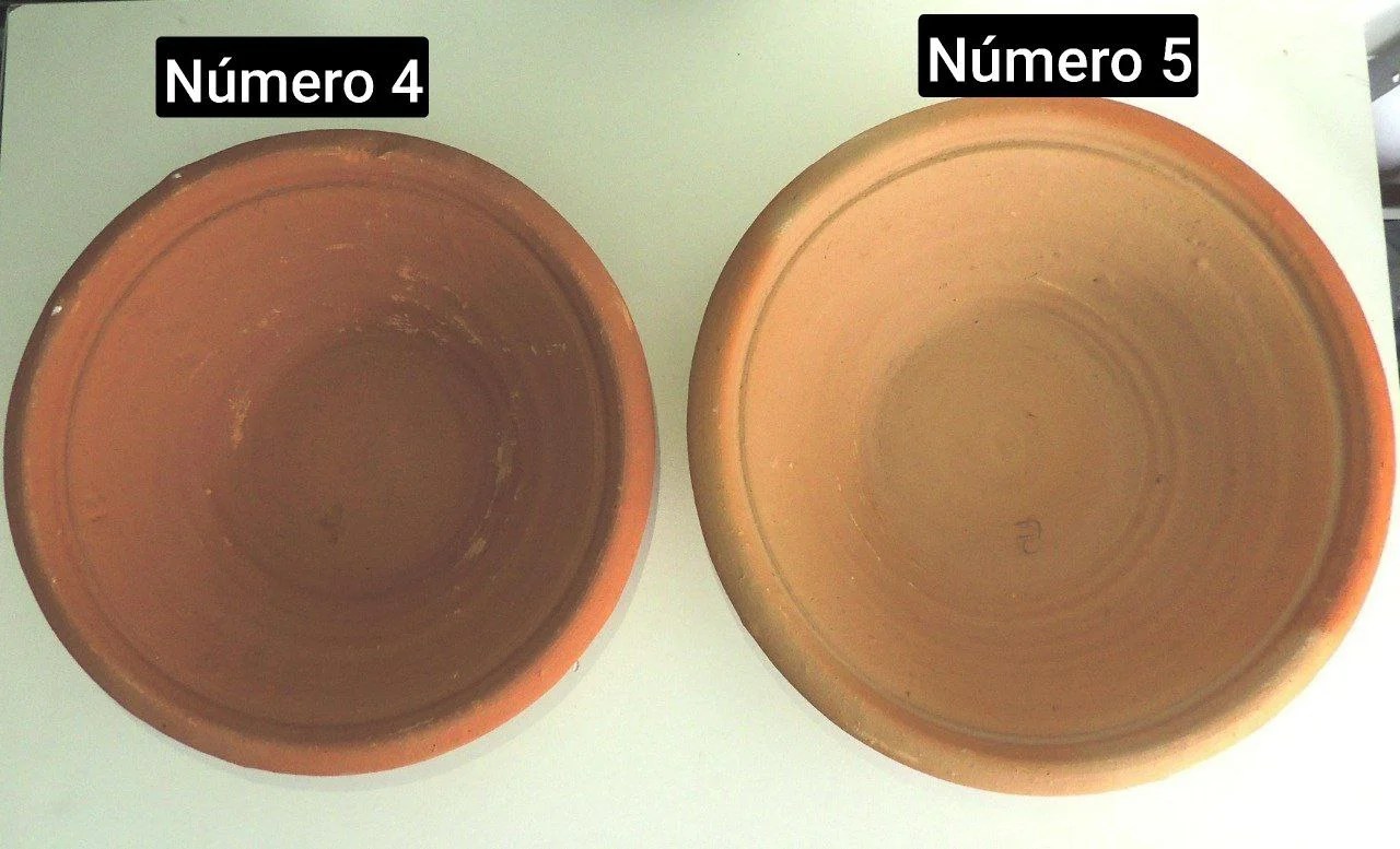 Alguidares de barro em tamanhos diferentes para comparação