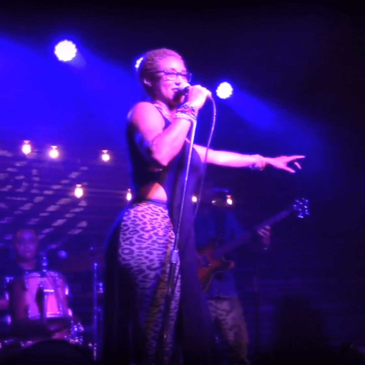 Steffanie Christi’an Live at the Parliment Room [Video]