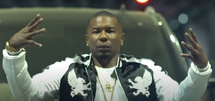 Billionaire Buck – Couple of P’zz [Video]