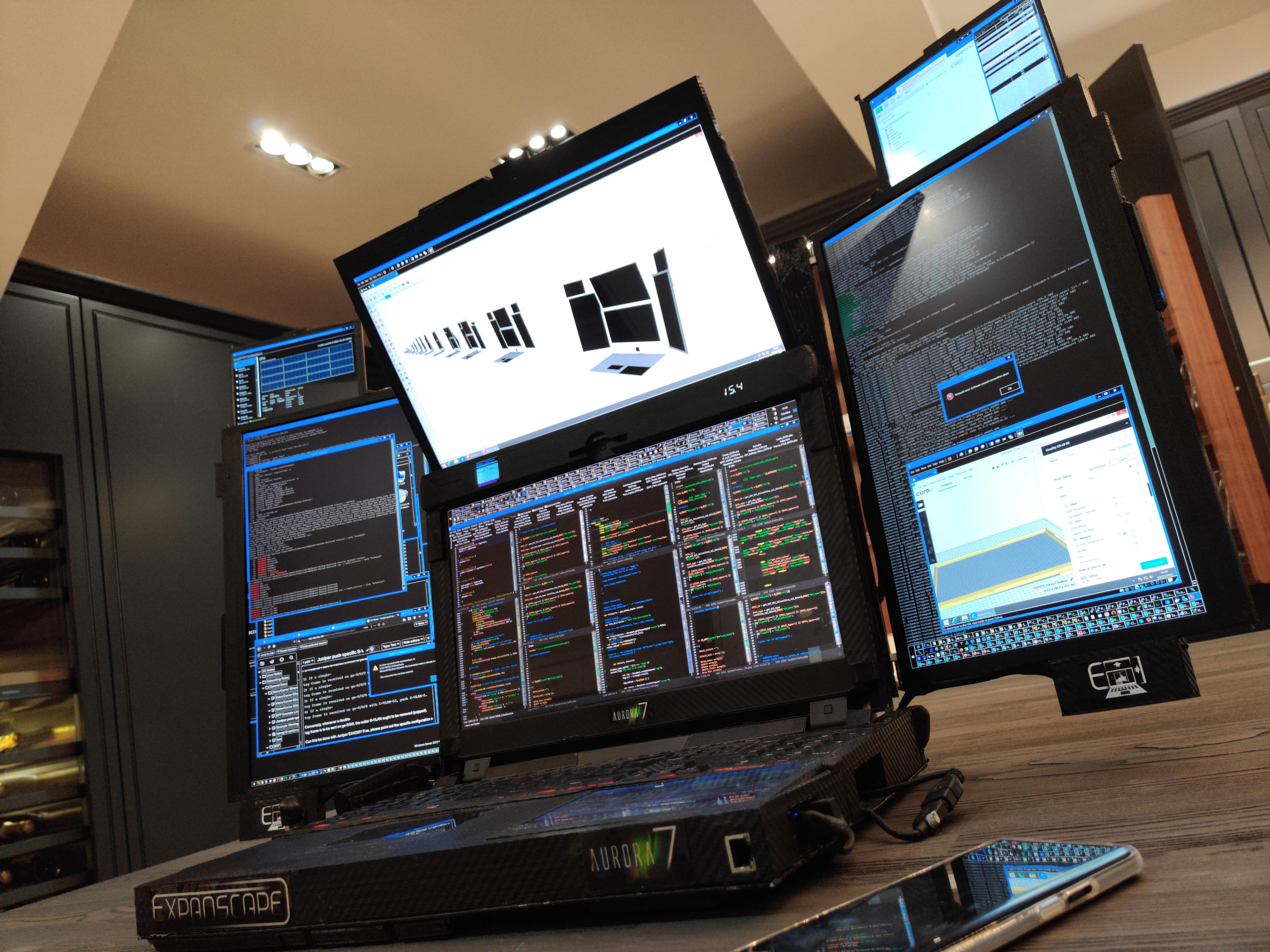 Ноутбук Aurora 7 получил 7 дисплеев, до 128 ГБ ОЗУ, батарею ёмкостью 230 Втч и массу почти 12 кг