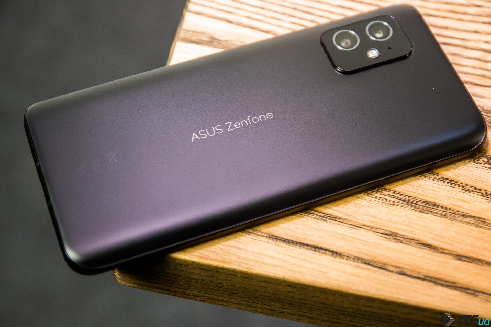 Обзор ASUS Zenfone 8: флагман, который мы заслужили