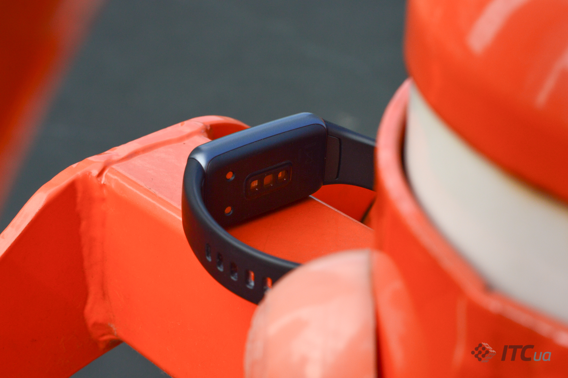 Обзор фитнес-трекера Huawei Band 6