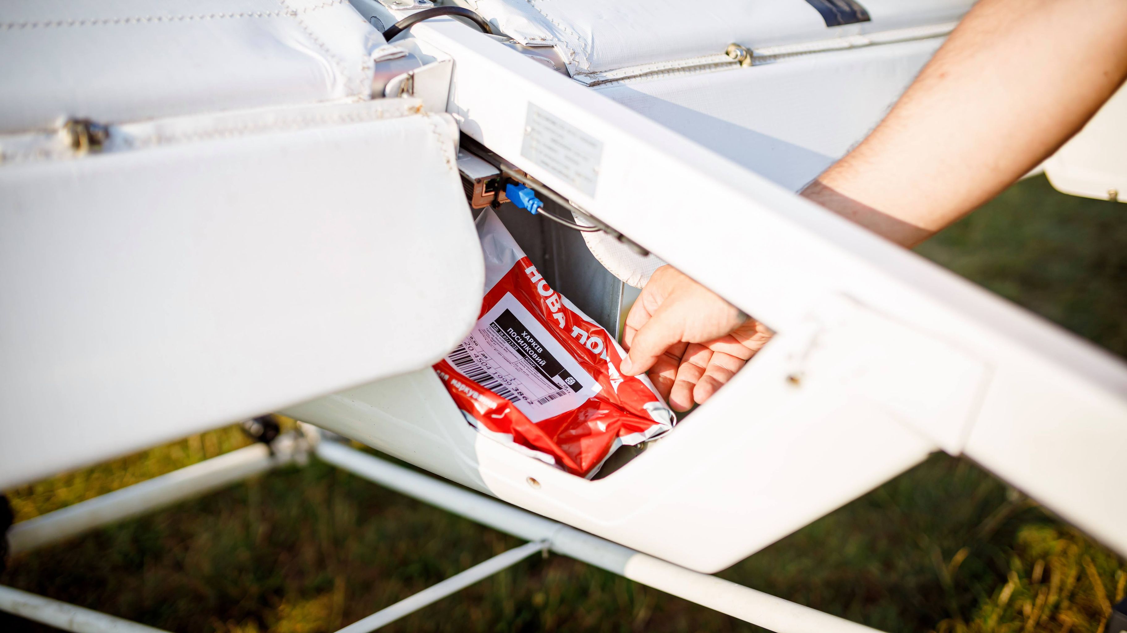 «Нова пошта» вперше в Україні протестувала доставку посилки безпілотним літальним апаратом