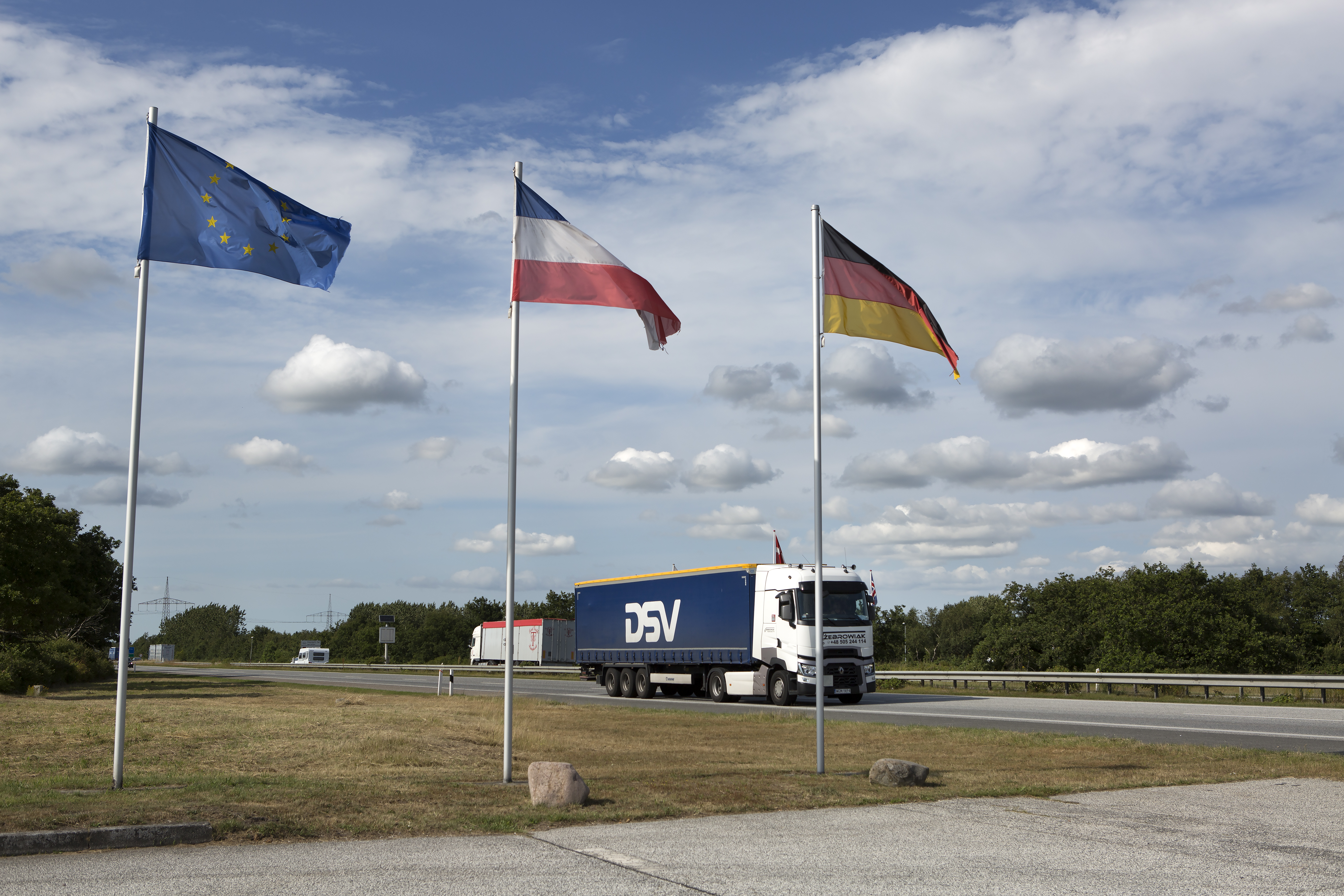 Itd English - Perfect Ultra HD Landscape Backgrounds | Free Download