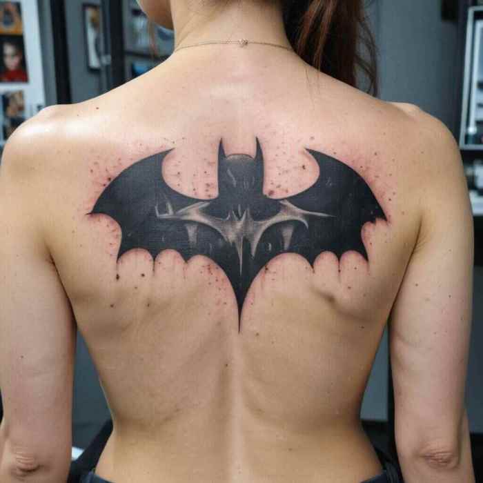 Backpiece Batman tattoo
