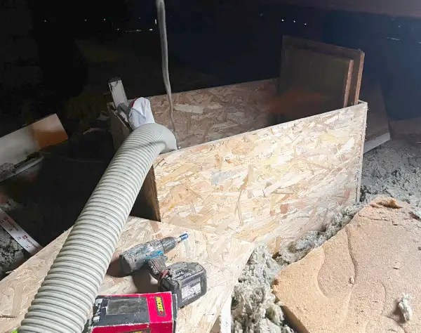 Réalisation d'une trappe dans les combles