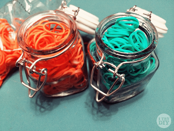 Loom-Band-Spice-Rack-002 Organization: Loom Band Spice Rack