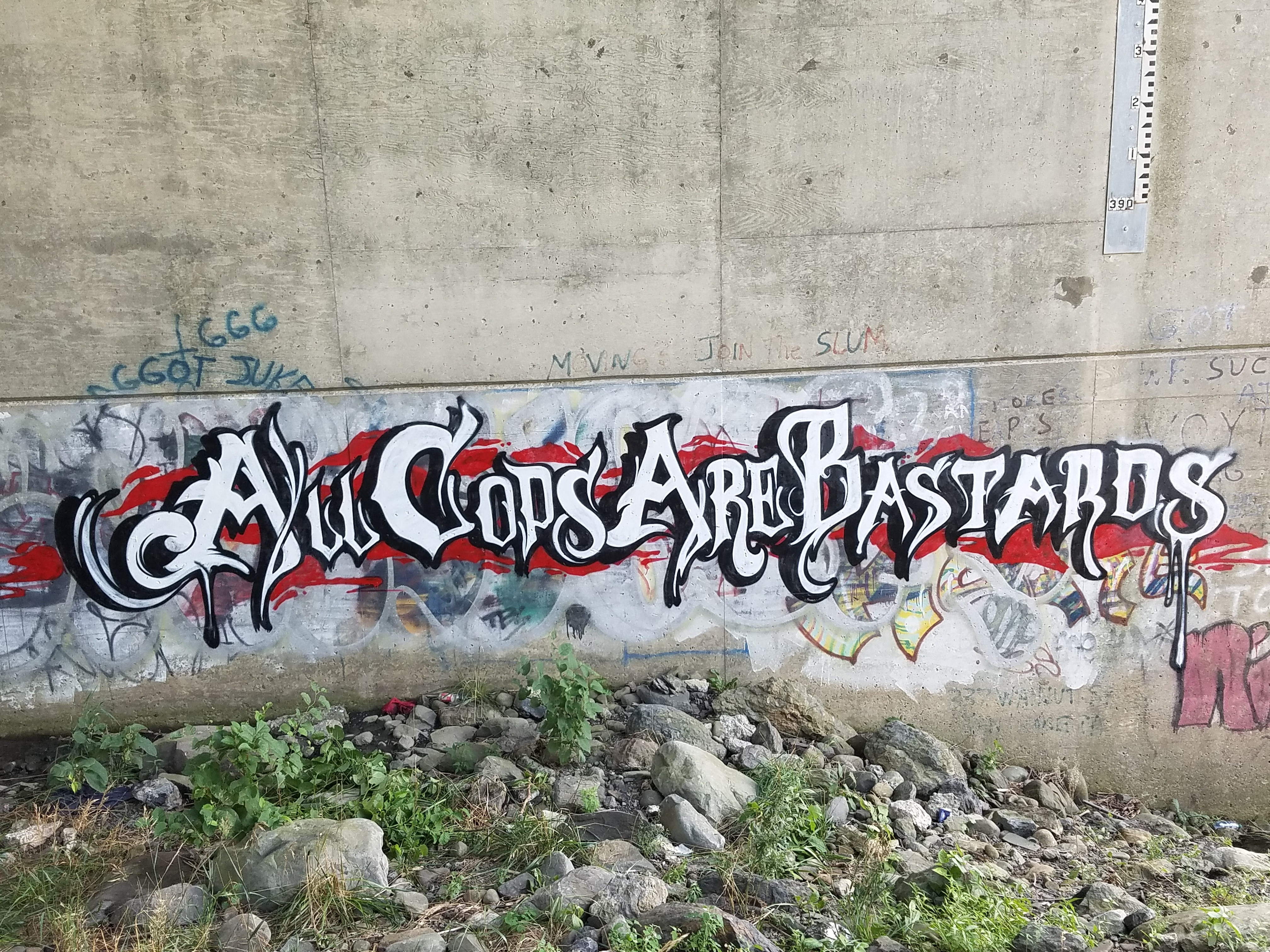 Graffiti that echoes george floyd&#x27;s last words — &quot;i can&#x27;t breathe&quot; Pennsylvania Acab Graffiti