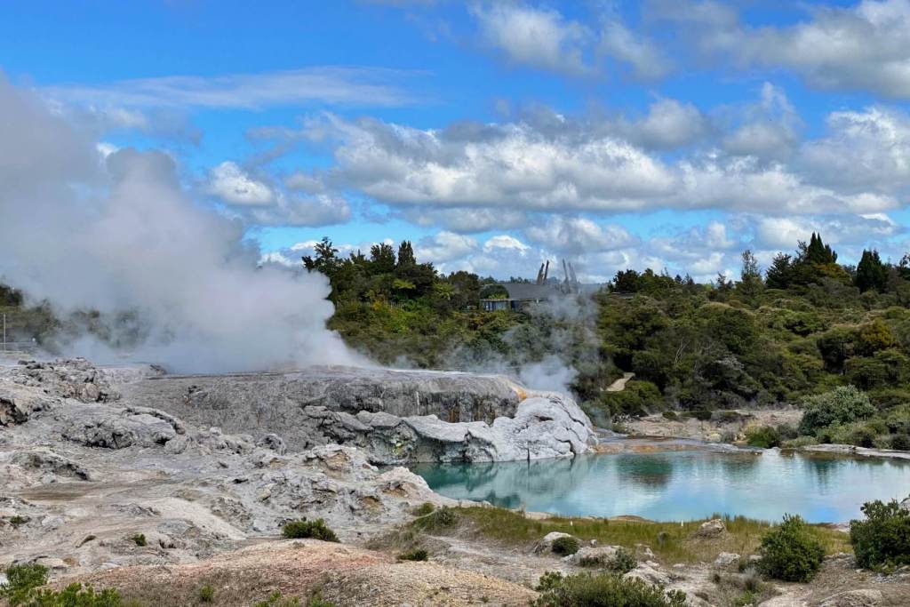 Pohutu Geyser, Rotorua