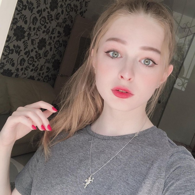 Sasha Model Image - Space Pictures - Professional Full HD Collection