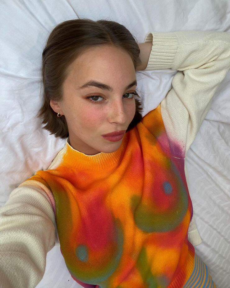 Amelie Model - Artistic Minimal Image - High Resolution