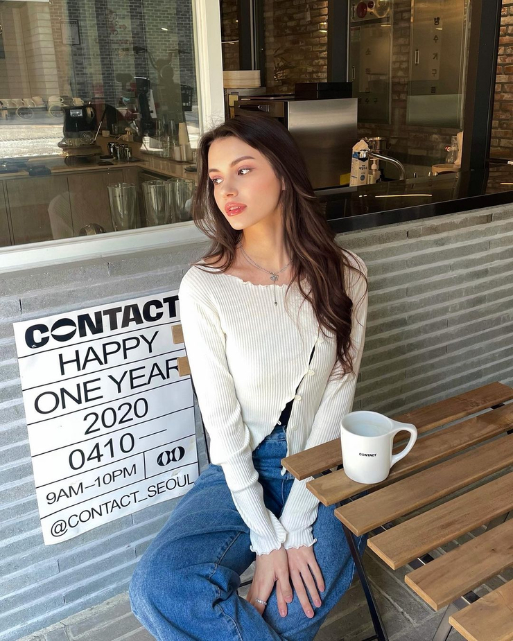 Model Lena Linktree - Best Vintage Photos in 8K