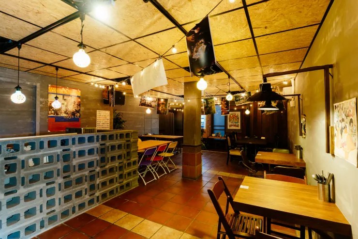 宜蘭羅東必吃宵夜！路邊烤肉 WildBBQ 創始店，獨門鹹甜刷醬與炭烤靈魂的完美交織，愛吃點心的貪吃鬼媽私房推薦
