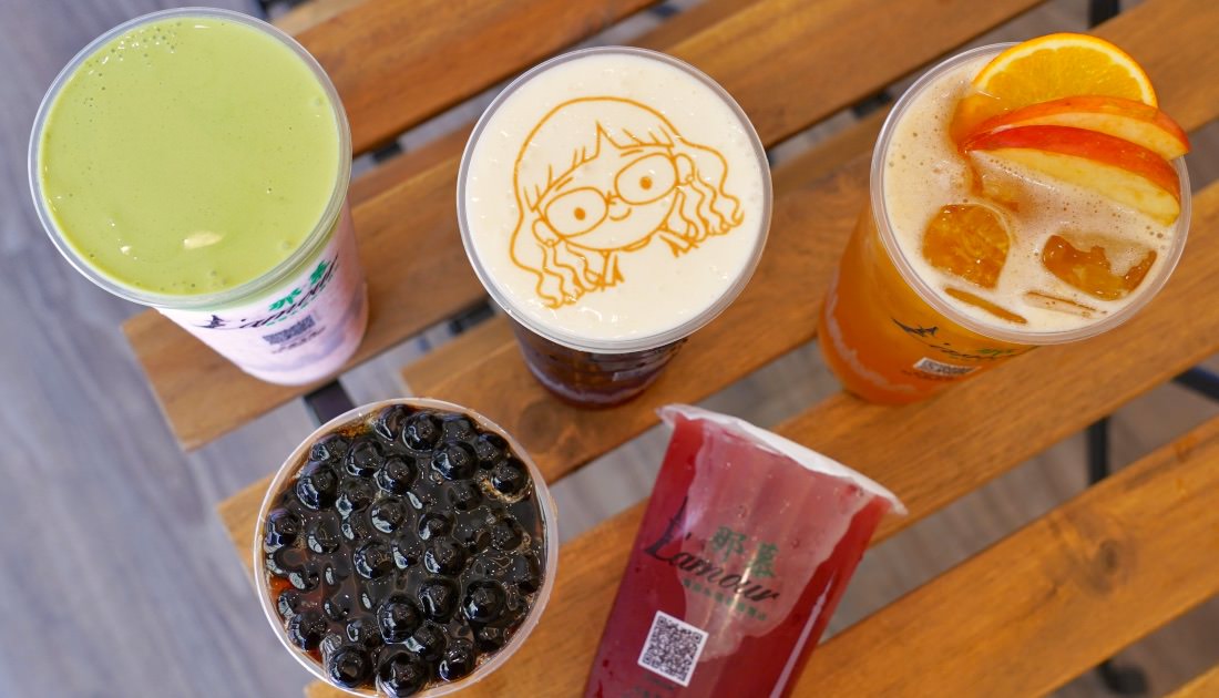 那慕軍福店 |台中北屯飲料，主打水果茶和4種口味的奶蓋，還可印上專屬照片或愛語！