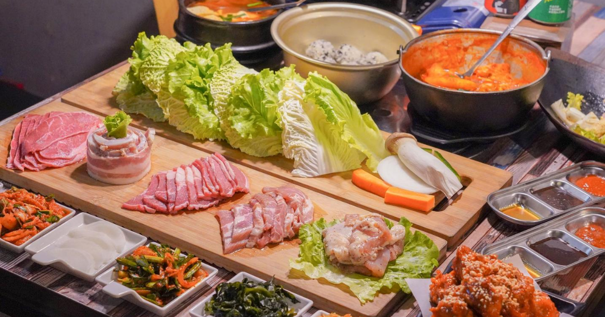 KIM Daddy韓國烤肉 |台中精明商圈道地韓式燒烤，澎湃雙人套餐，爽吃肉品和生菜，還有6道小菜吃到飽！