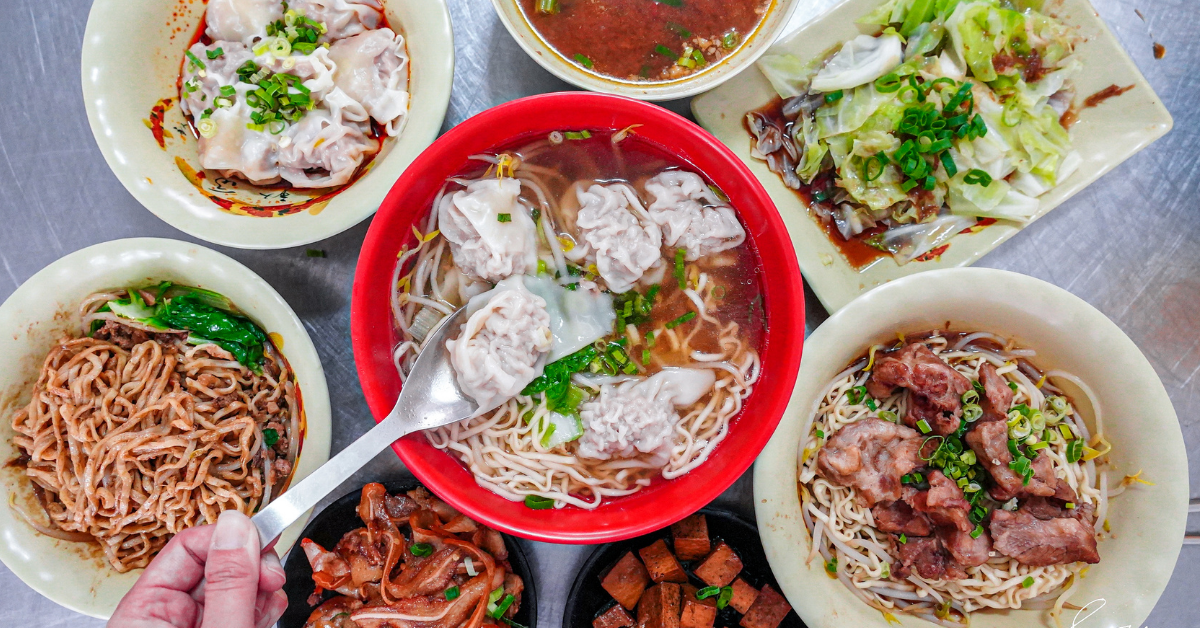 林媽媽意麵專賣 |台南麵店推薦，銅板價大份量麵店，必點自製大餛飩肉餡多又有Q勁、紅油抄手又麻又爽！