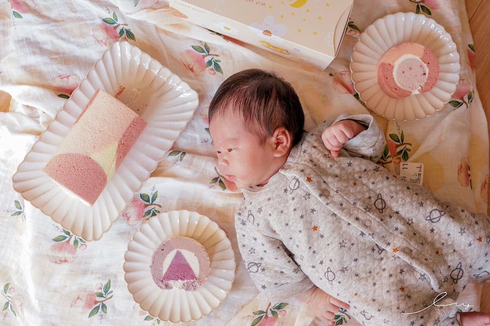 金帛手製 |台中彌月蛋糕禮盒推薦，線上申請彌月蛋糕試吃，一次享受8款富士山雪糕捲！