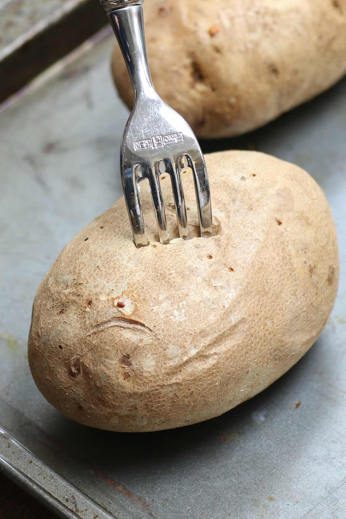 Perfect baked potato temperature guide