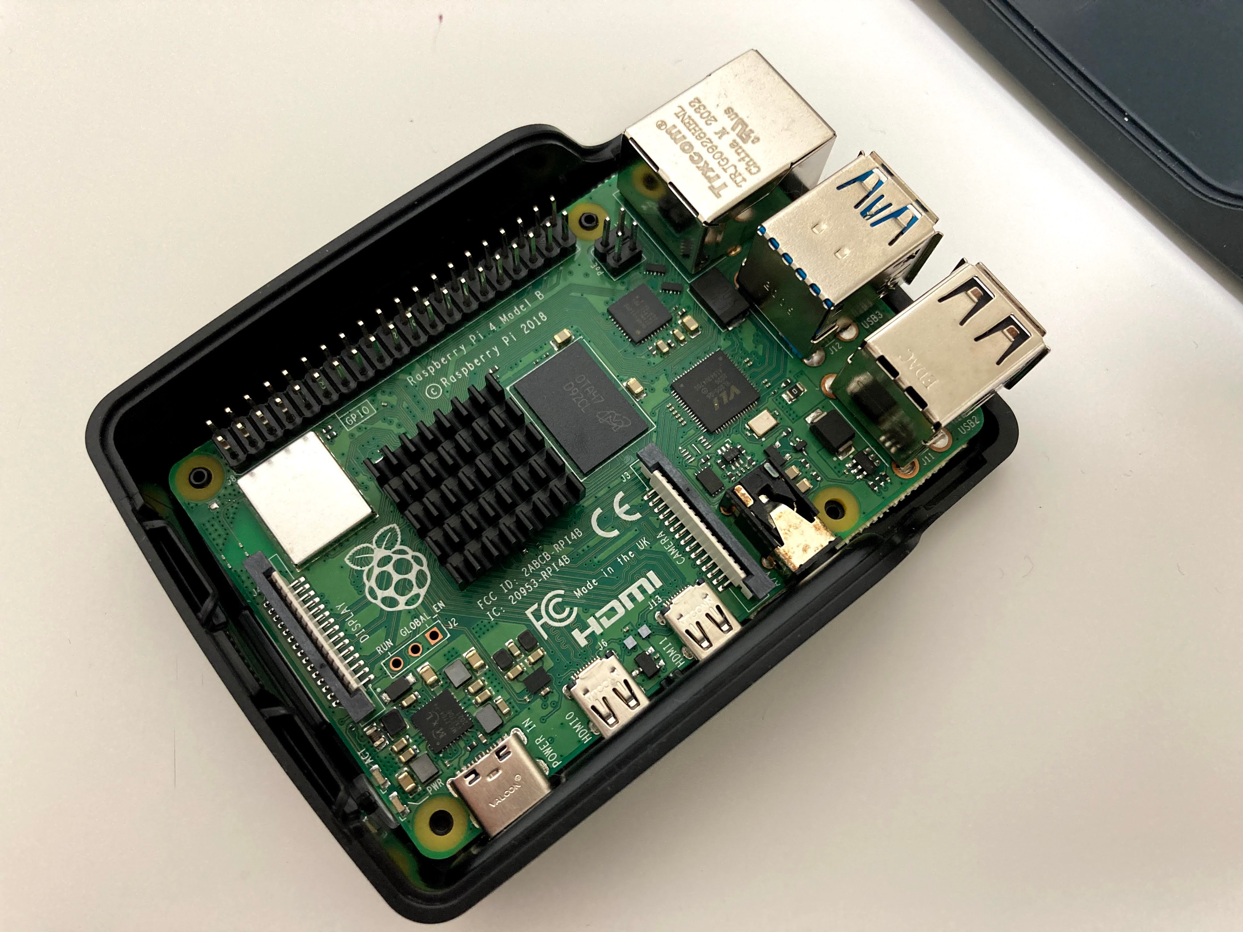 Raspberry Pi公式ケースファンを取り付けてみた │ Jack-s.com