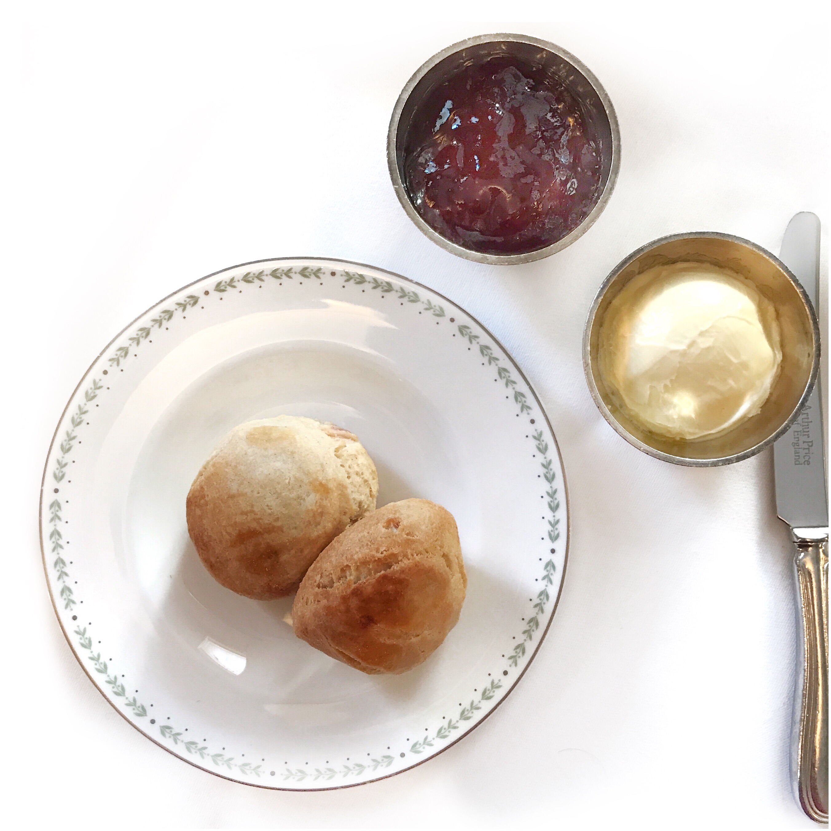 Scones with jam & clotted cream