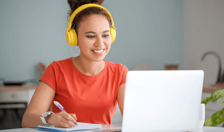 How to Develop Online Courses That Engage and Educate Your Audience