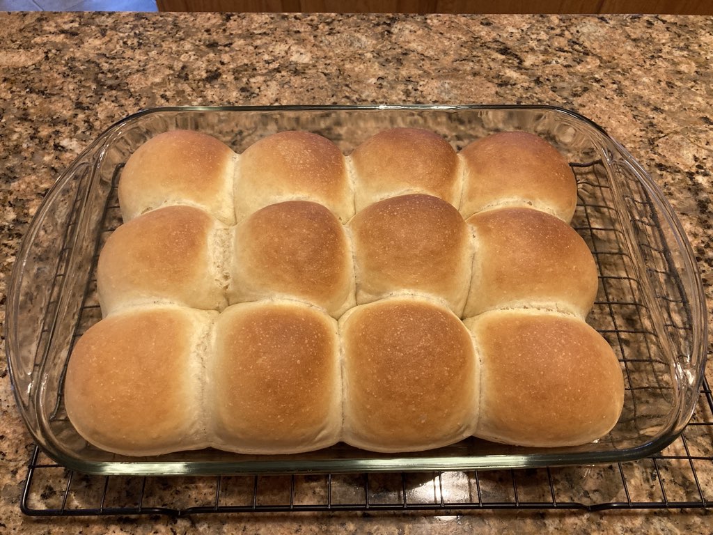Simple to make farmhouse dinner rolls
