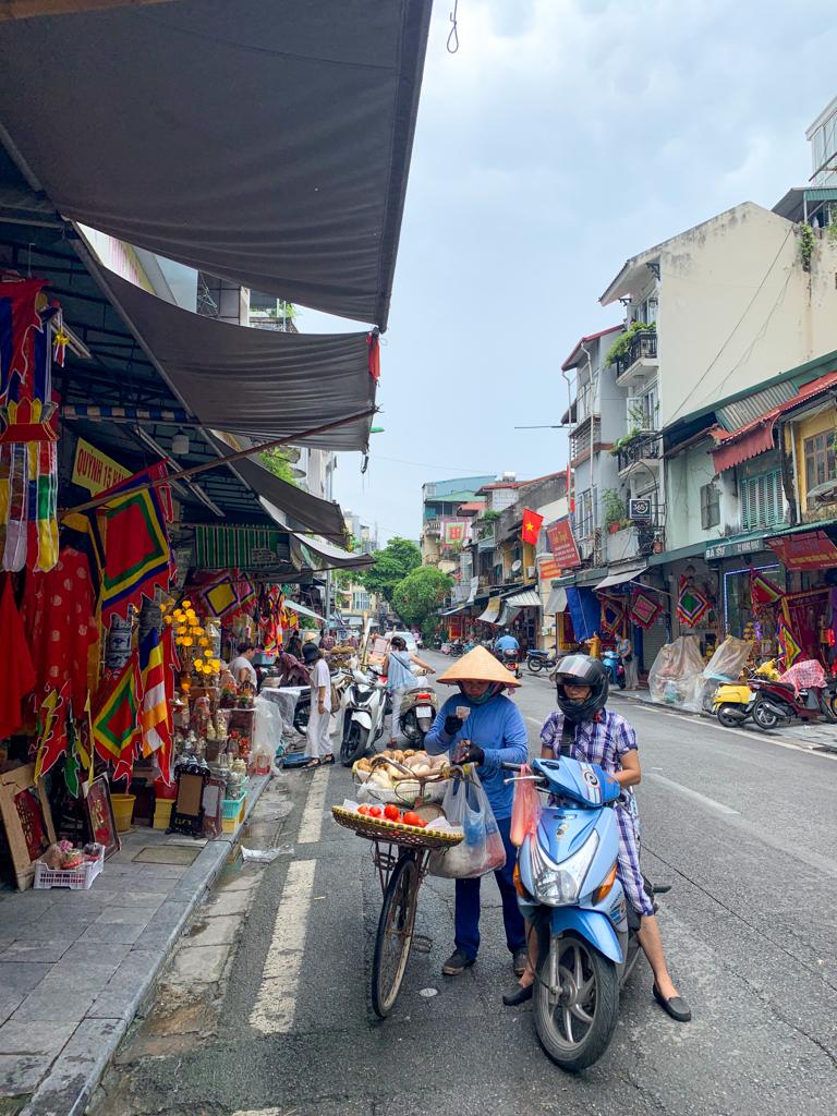 first solo budget trip, venturing the streets in Hanoi