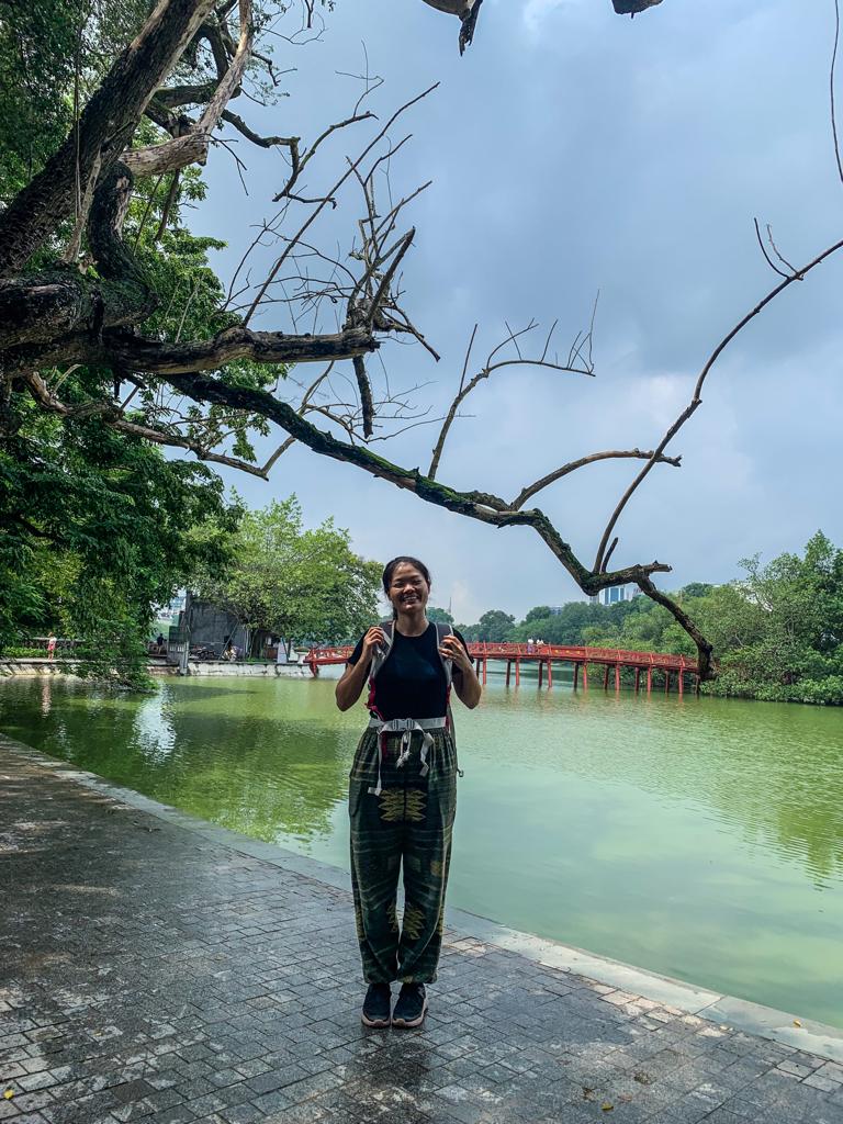 budget travel itinerary - Ngoc Son Temple entrance