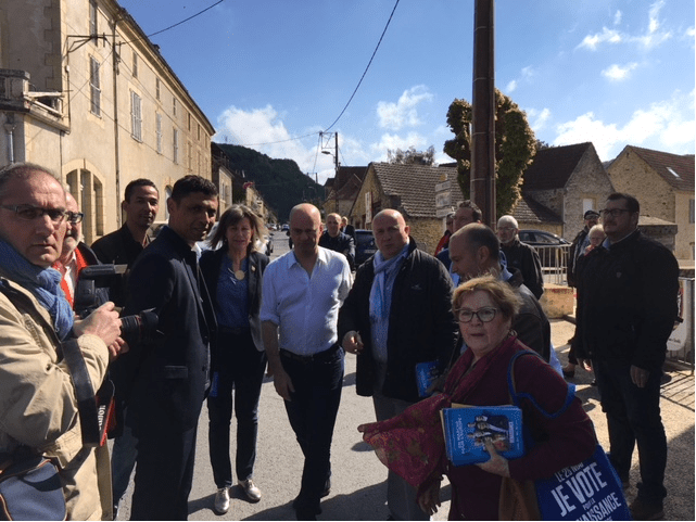 Jean Michel Blanquer lors de son arrivée à Saint Cyprien le 12 mai