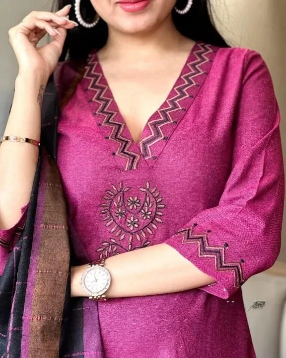 Elegant Handloom Cotton Suit Set - Jaipuri Print Close Up Detail