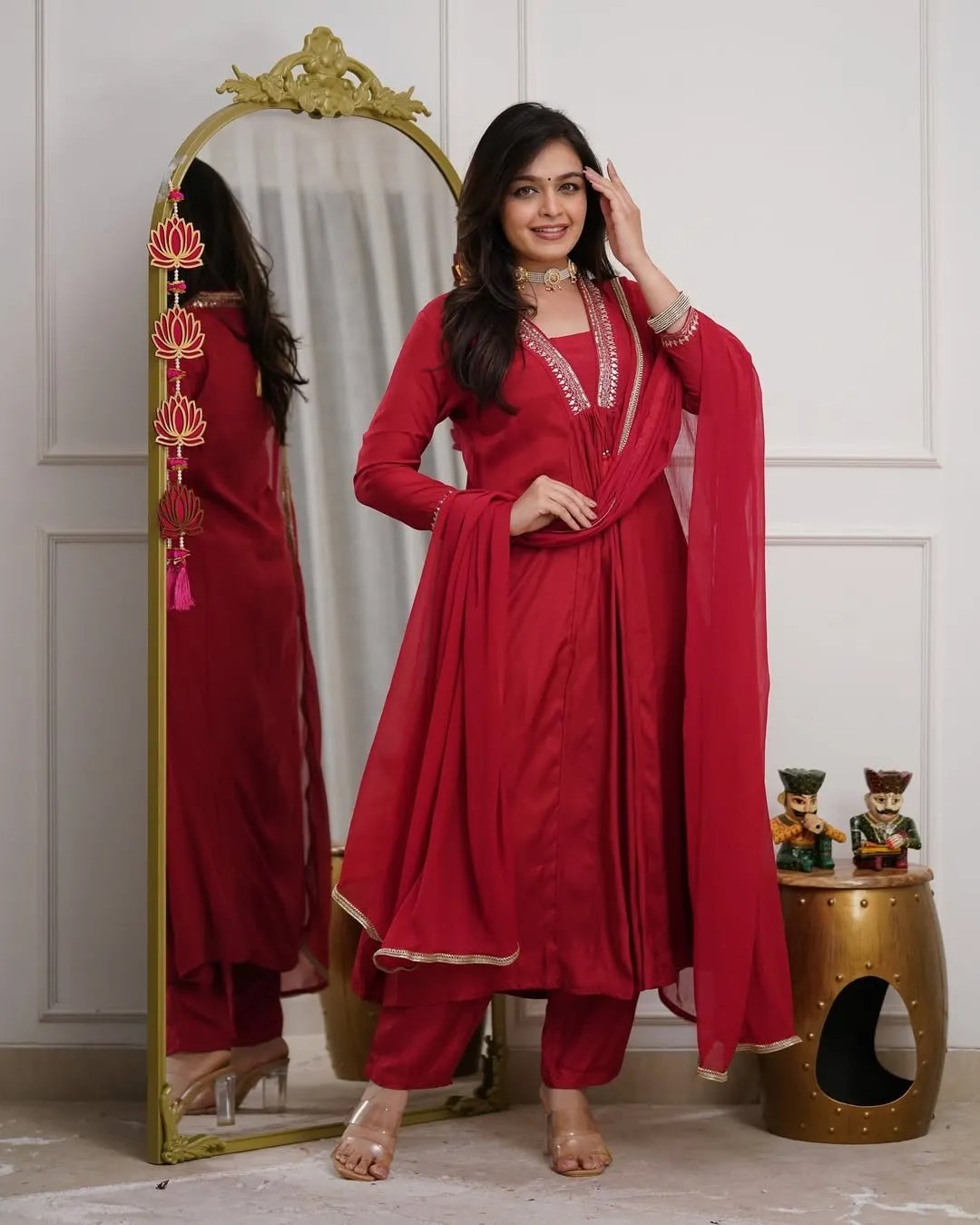 नया शुभारंभ: लाल अनारकली सूट सेट - 100% Pure Cotton Front View Jaipur Cloth
