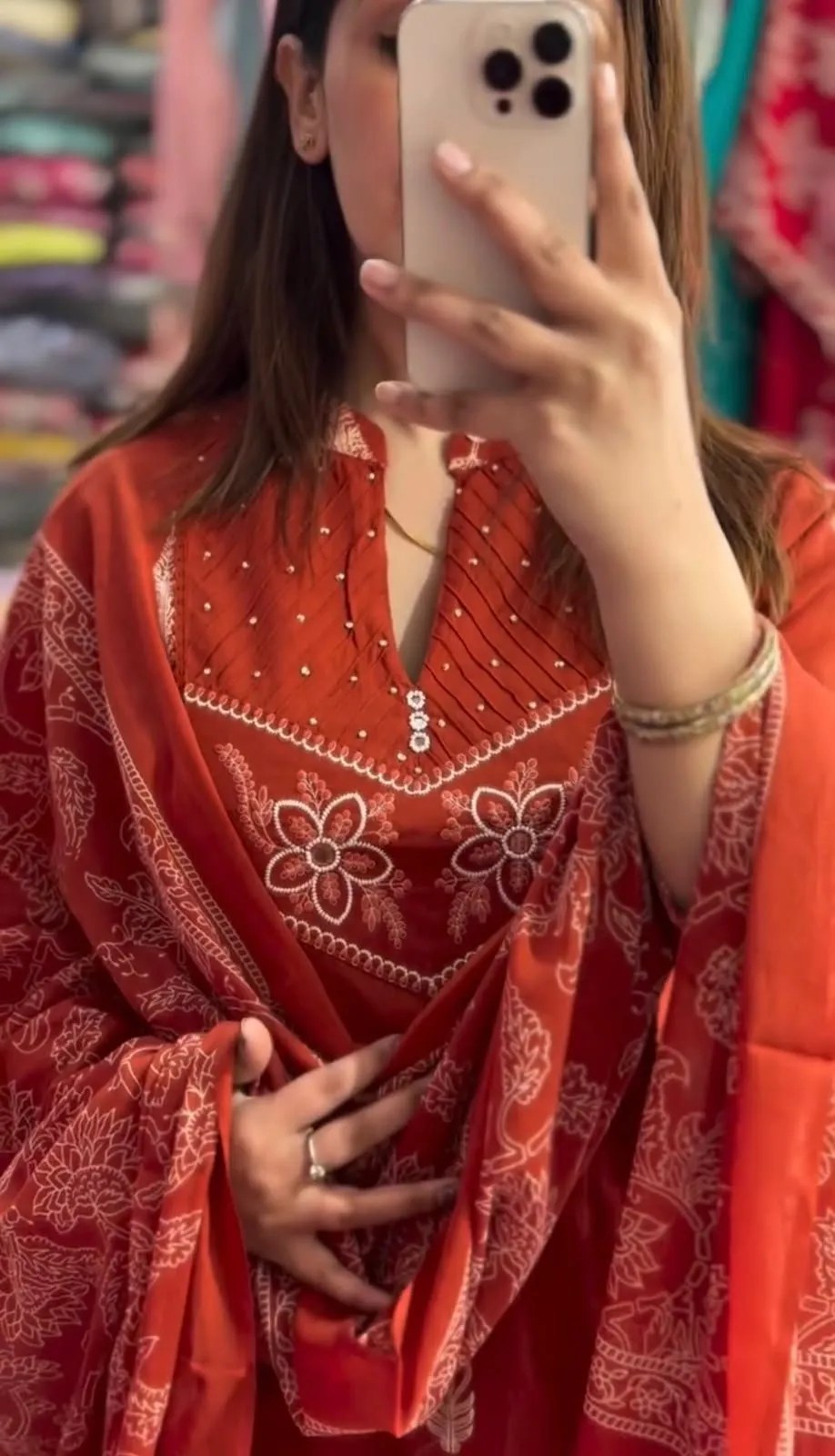 Full-Length Flare and Silhouette of Dreamy Flair Suit