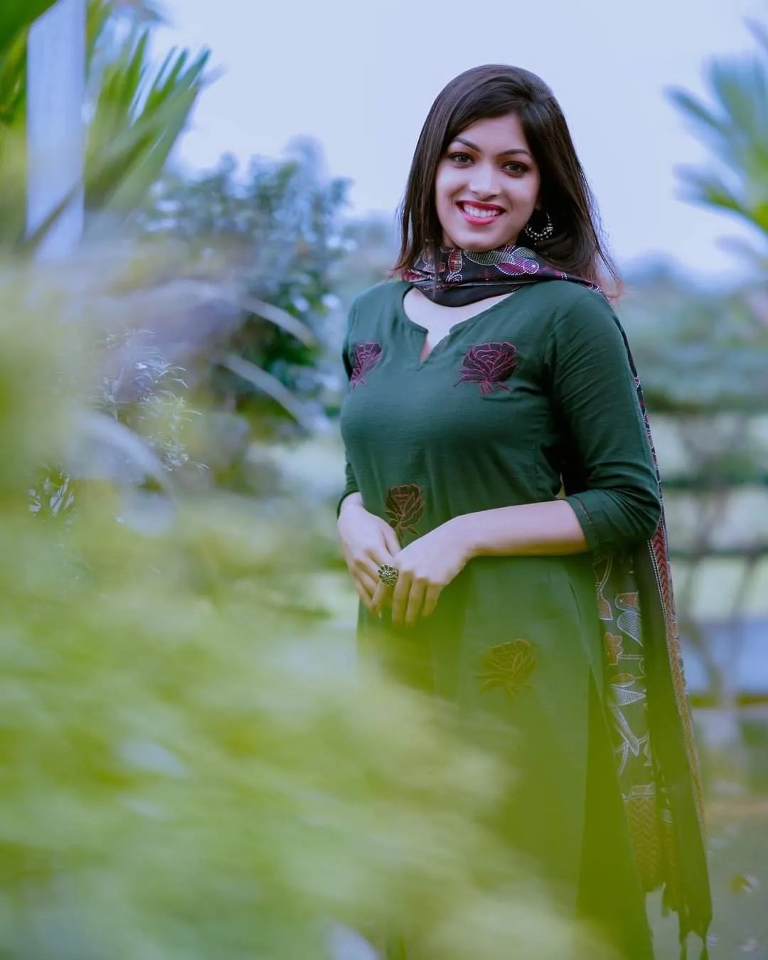 Bottle Green Khadi Rose Set View 4 | Jaipur Cloth