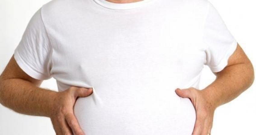 تعرف على أفضل الطرق لتجنب انتفاخ البطن بعد وجبة عشاء ثقيلة.