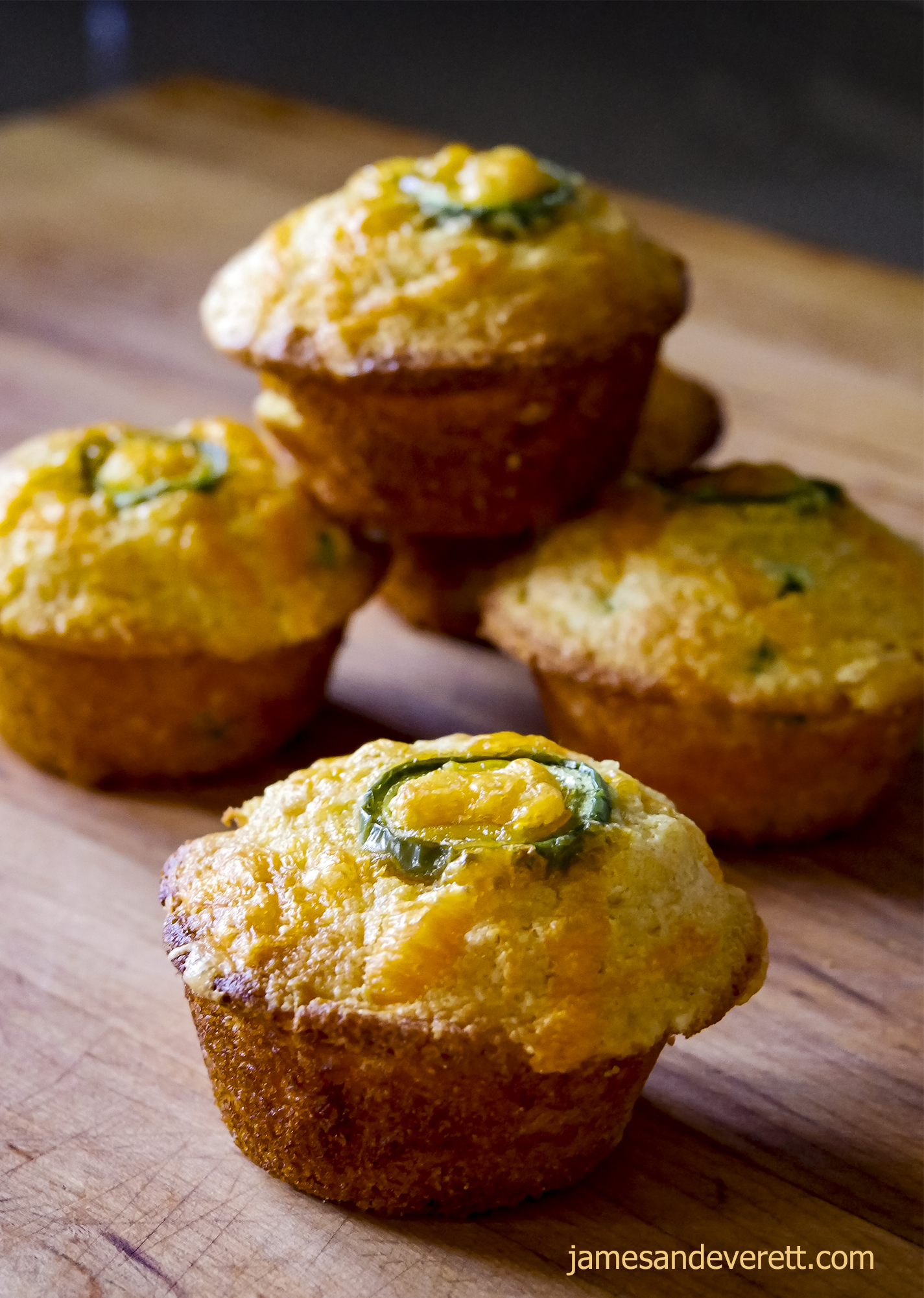 Jalapeno cheddar cornbread muffins