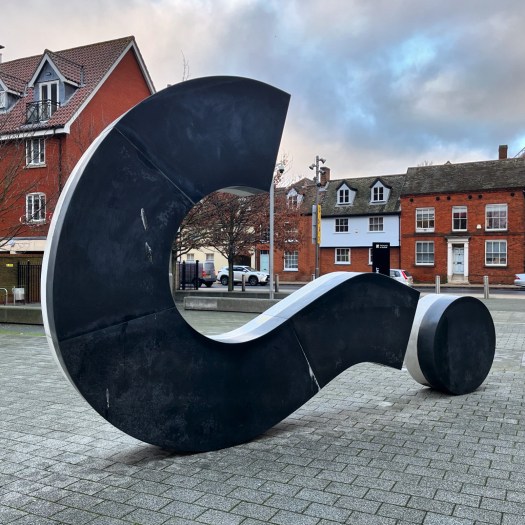 Question mark sculpture 
