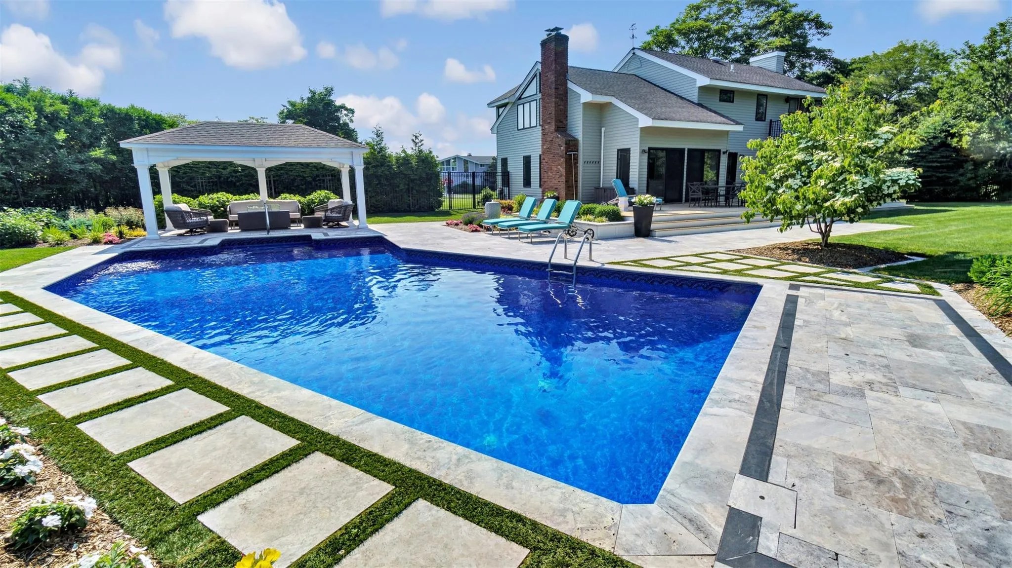 Hamptons Real Estate