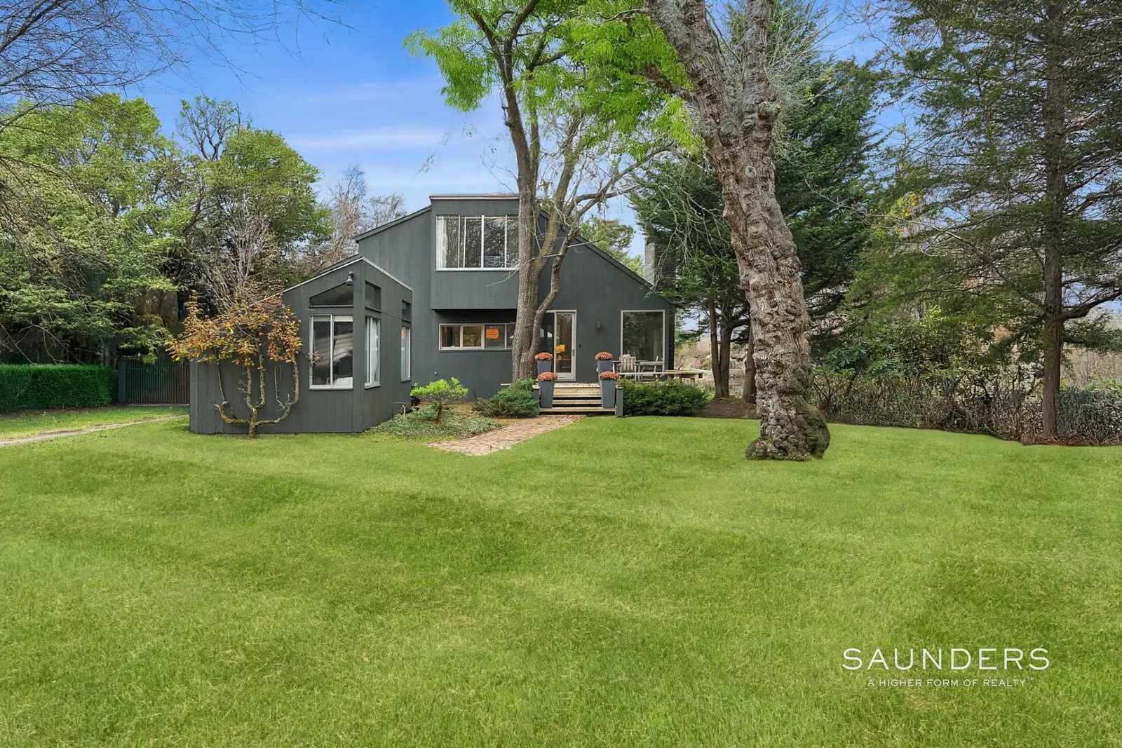 Hamptons Real Estate