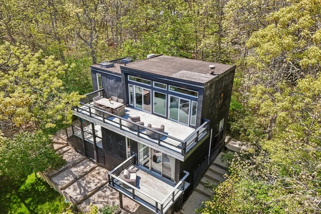 Hamptons Real Estate