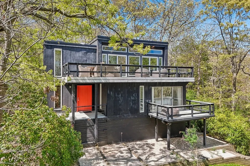 Hamptons Real Estate