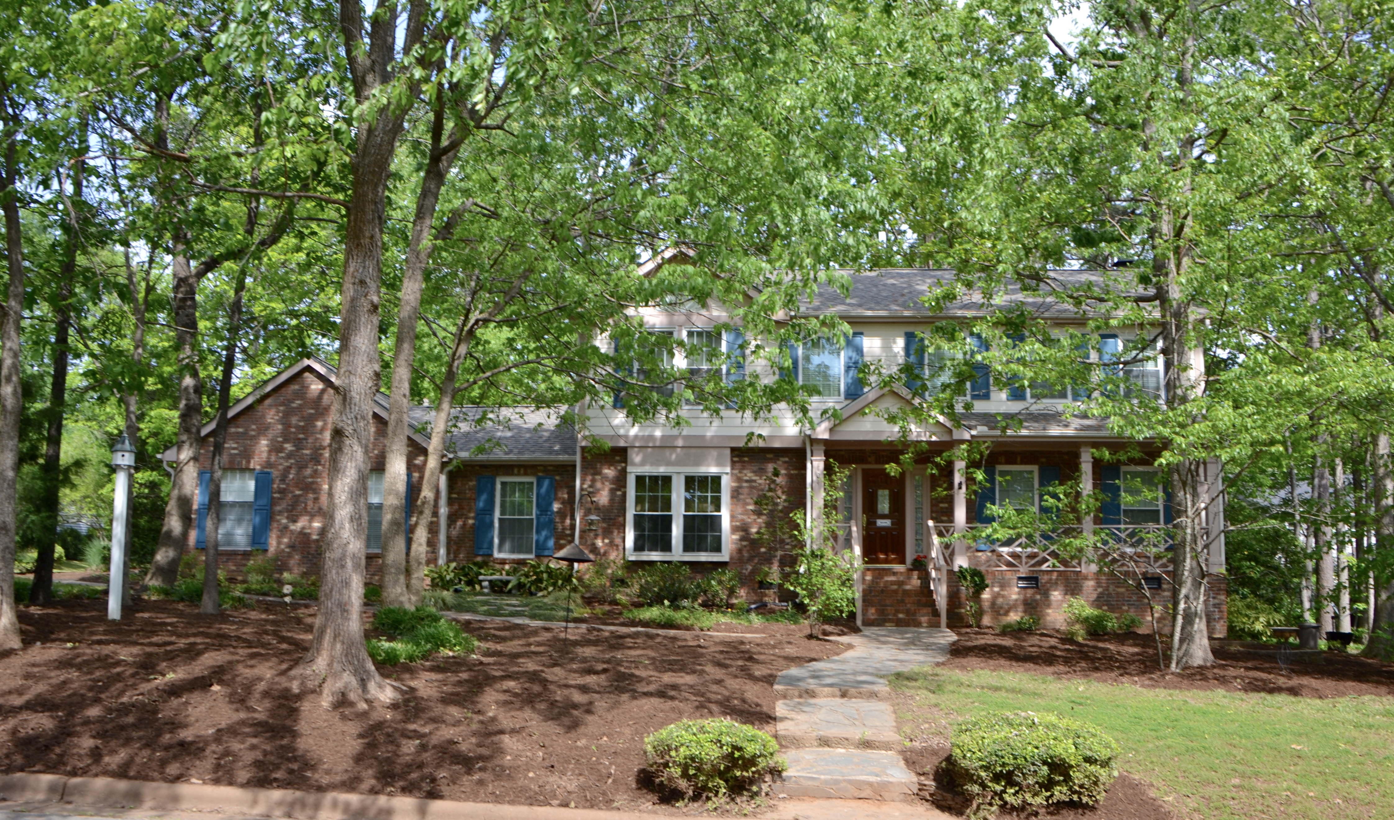 704 Trappers Run Dr, Cary