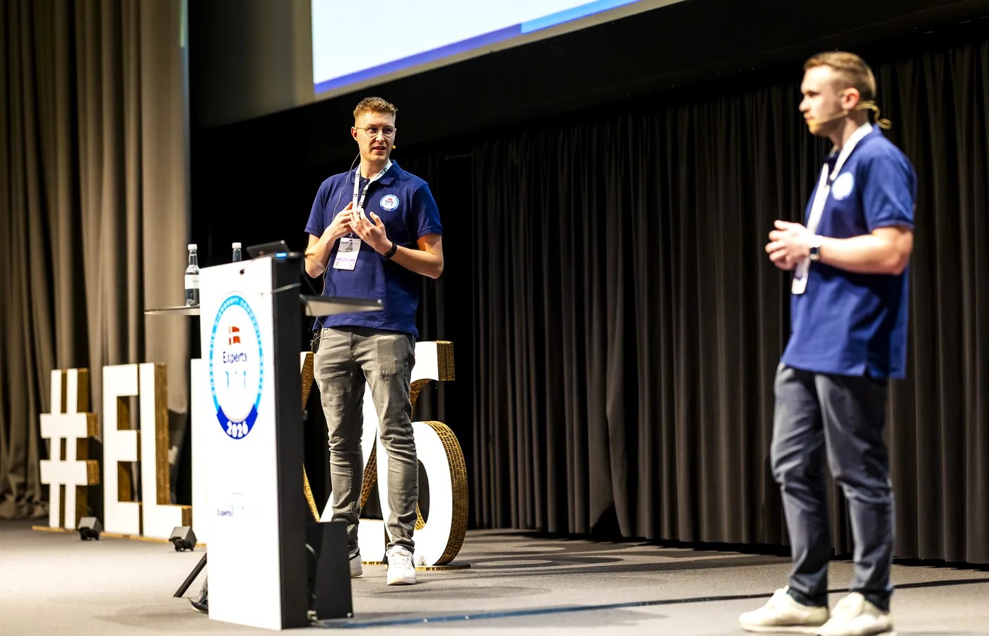 Jannik Reinhard speaking at Experts Live Denmark