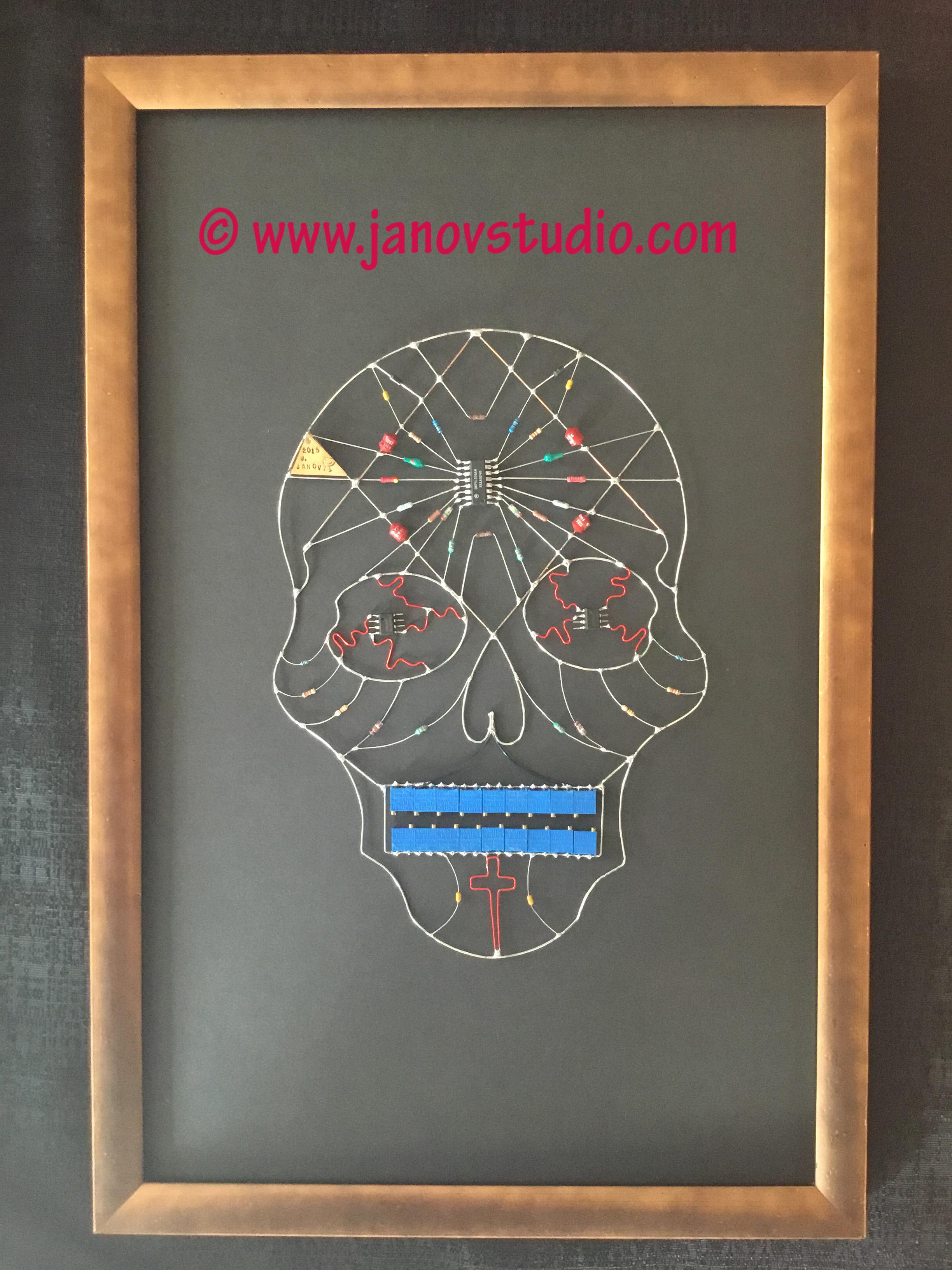 © Geometric Skull