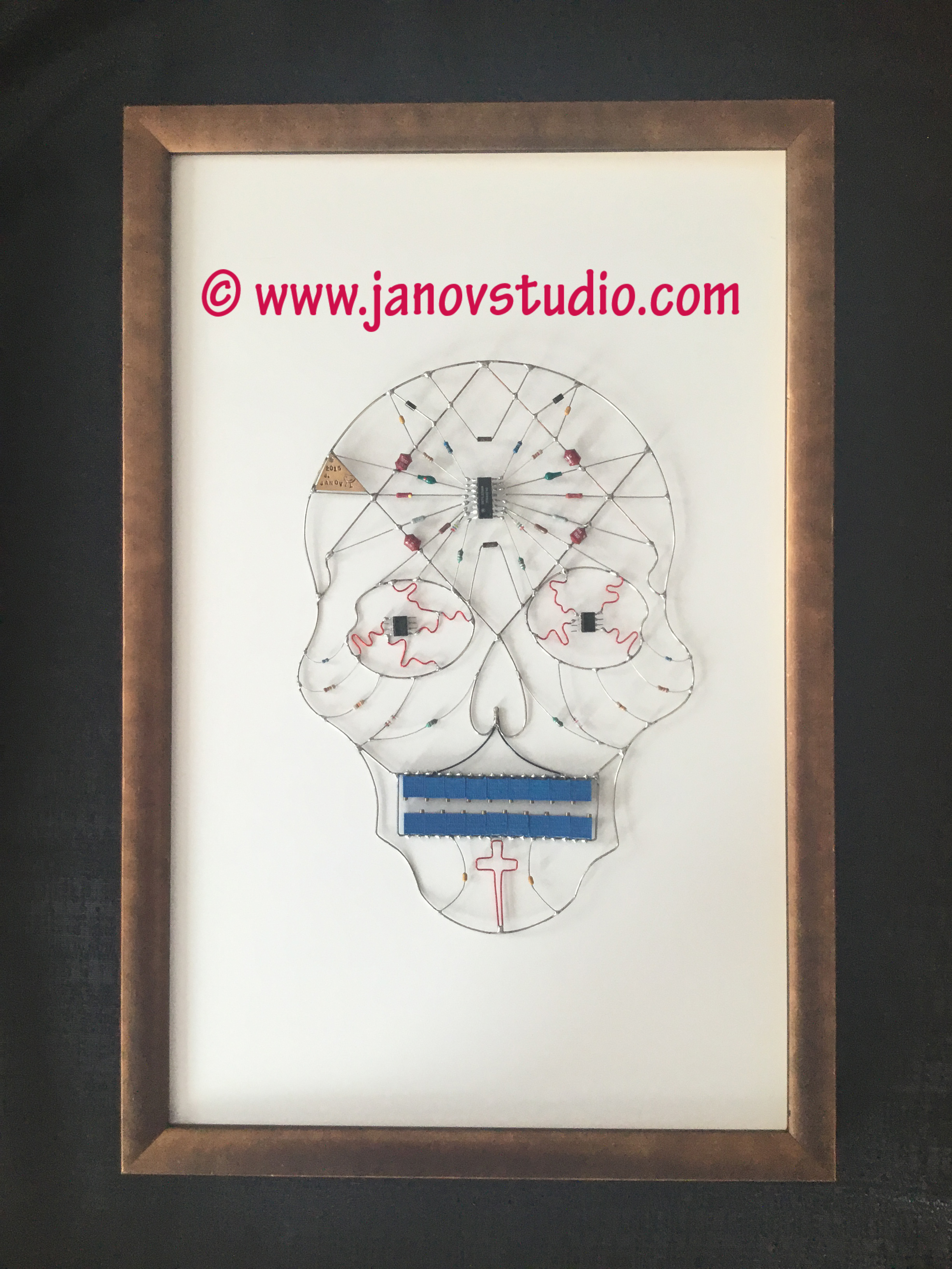 © Geometric Skull