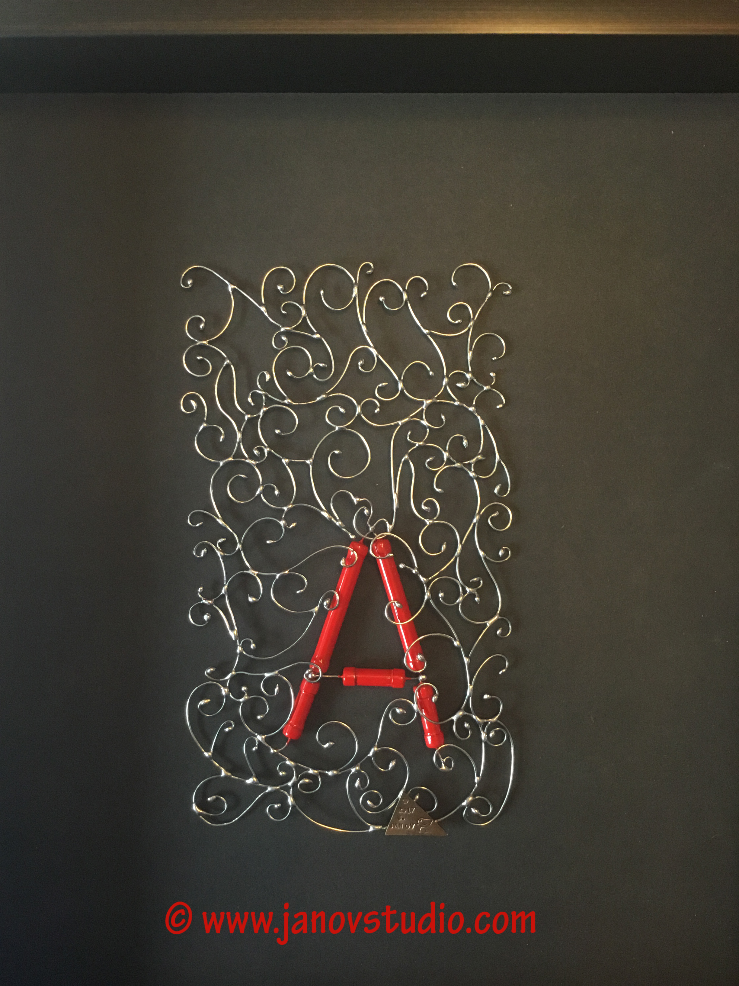 © Apothic®