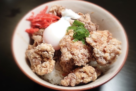 けんちゃんカレー ニュートラル・ベイ店に本場の味を完全再現