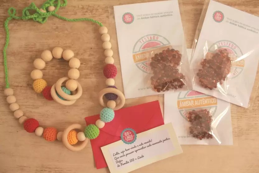Colar de âmbar para a família e colar amamentação. Conheça